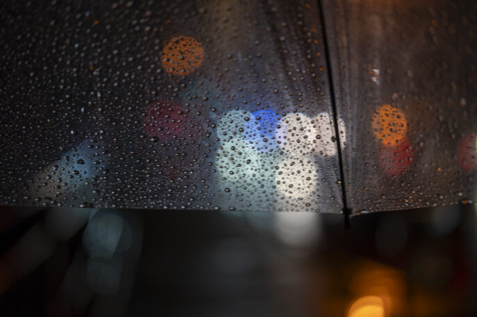 雨と傘