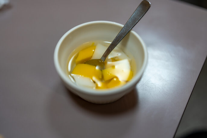 天山の杏仁豆腐